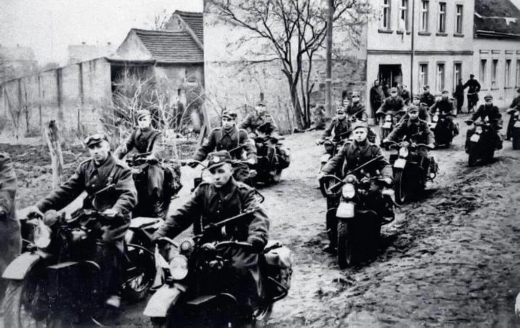 Motocykliści 2 Armii WP