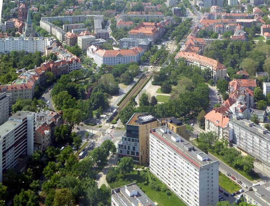 Plac Powstańców Śląskich współcześnie